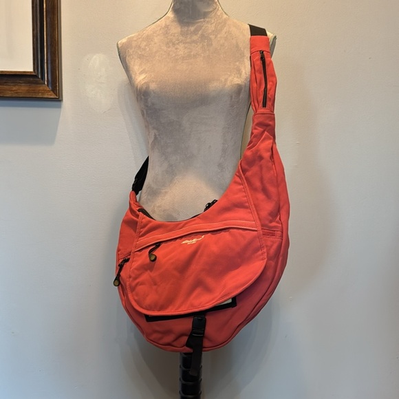 Eddie Bauer deep pinkcanvas crossbody EUC - Picture 2 of 13